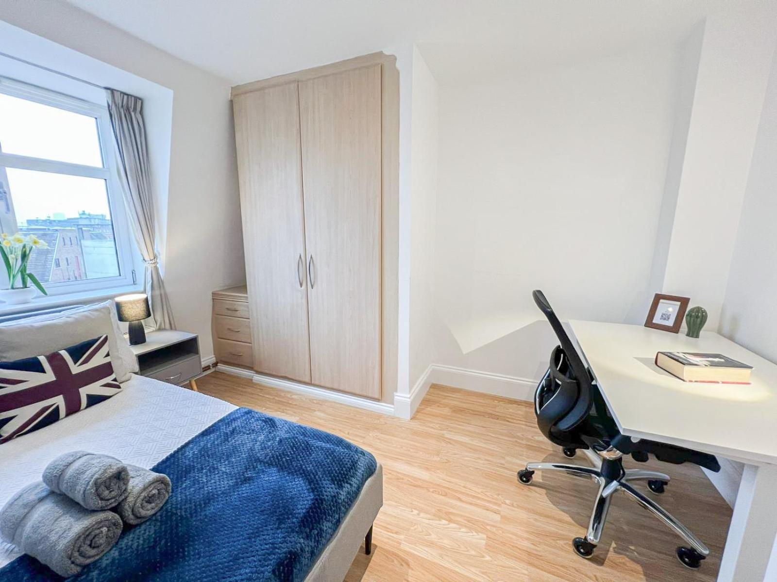 3 Bedroom Flat With Free Secured Parking In Borough Near The Shard, Bermondsey Apartamento