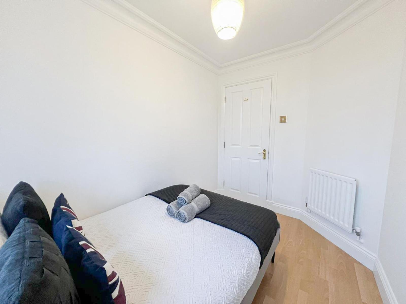 Apartamento 3 Bedroom Flat With Free Secured Parking In Borough Near The Shard, Bermondsey Londres