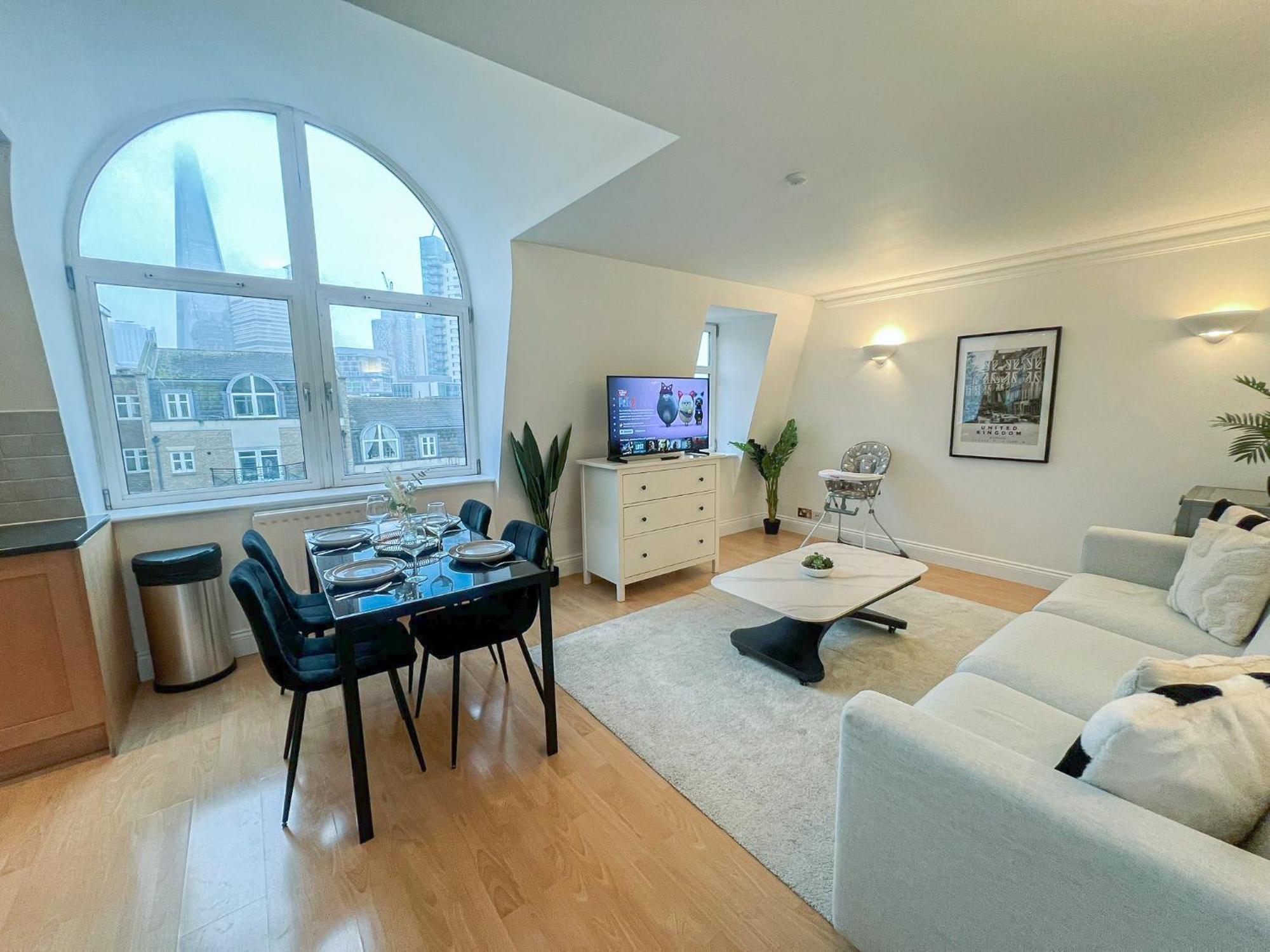 3 Bedroom Flat With Free Secured Parking In Borough Near The Shard, Bermondsey Apartamento